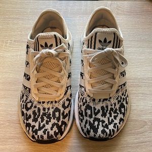 adidas Swift Run sneakers